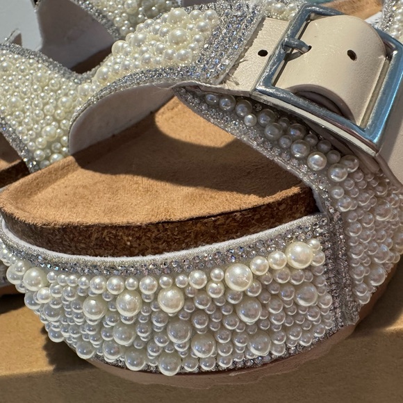 Steve Madden Blowout Pearl Embellished Sandals – Bone – Size 9.5